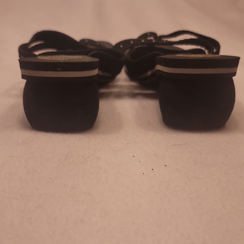 0654. NWOTs ~ Skechers Black Sandals with Thong Design and Studded Straps - Picture 10 of 10